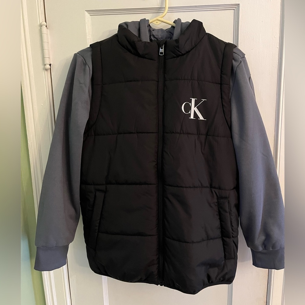 Black and Grey Calvin Klein boys jacket size 14-16. In great condition, like new
